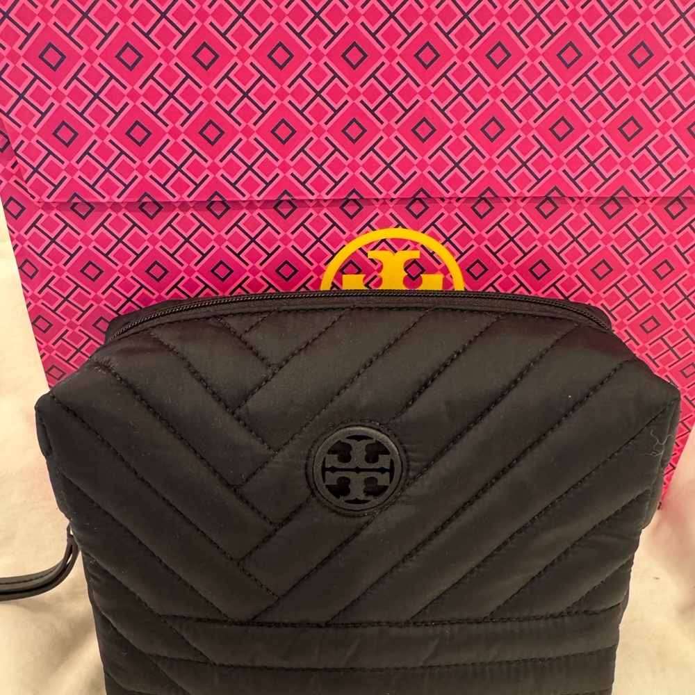 NWT Tory Burch Black Quilted makeup bag